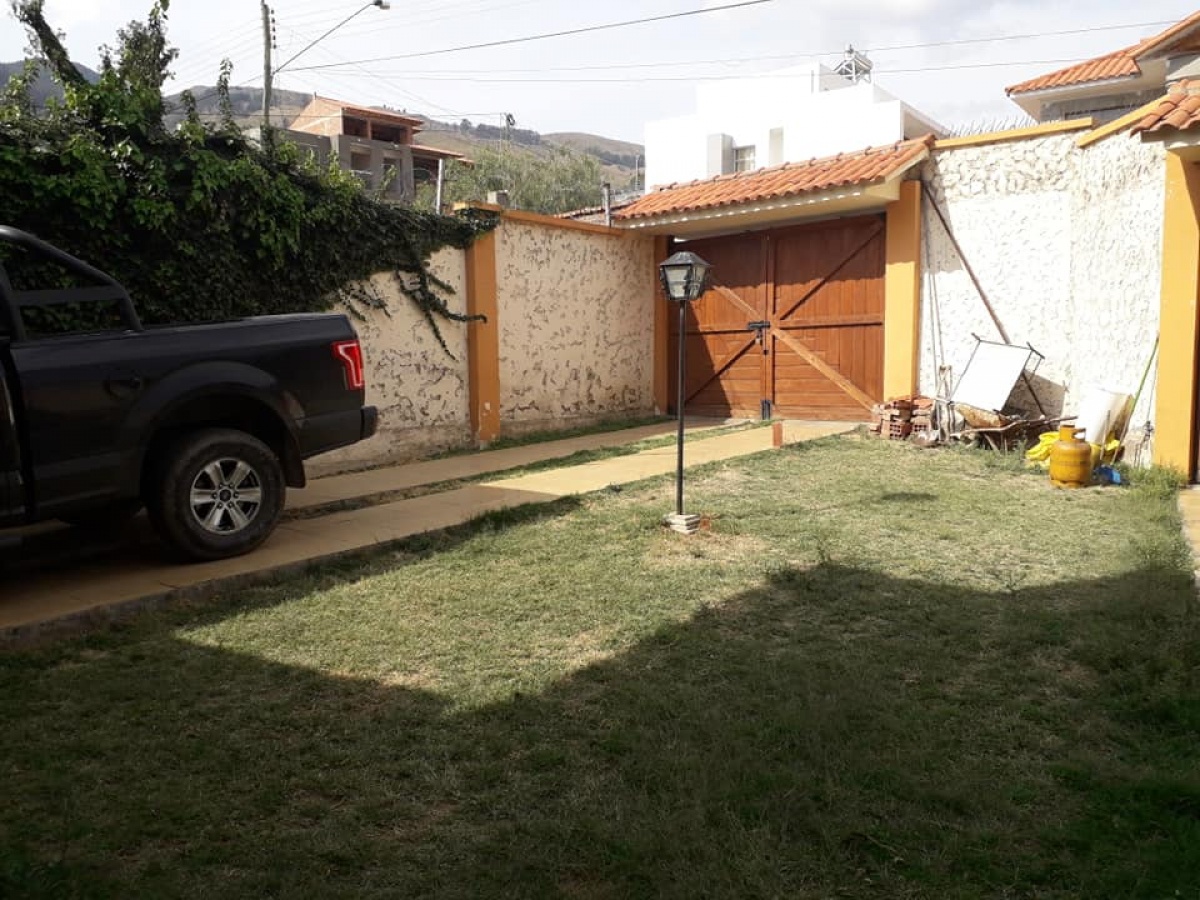 Av. Pando,Cochabamba,8 Habitaciones Habitaciones,4 LavabosLavabos,Vivienda,Av. Pando,1097